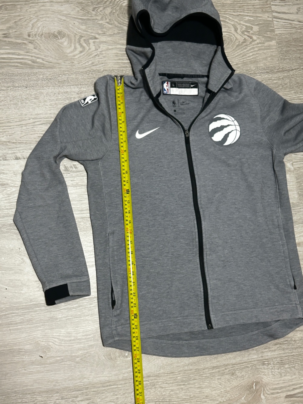 Nike Raptors Dri-Fir Men’s Gray Hooded Zip Jacket with Team Logo - Picture 3 of 5